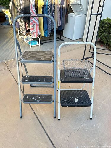 Folding Step Stools & Wire Basket (1 of 12)