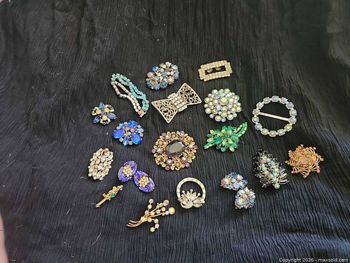 Lot #40 (1 of 4)