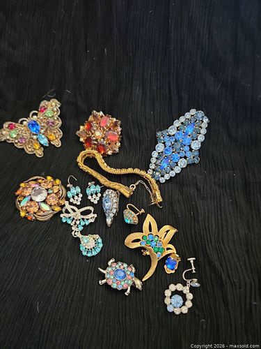 Lot #33 (1 of 4)