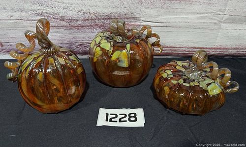 Lot #1228 (1 of 12)