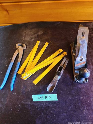 Mixed Hand Tool Lot: Plane, Chisels, Nippers, Folding Ruler (1 of 7)