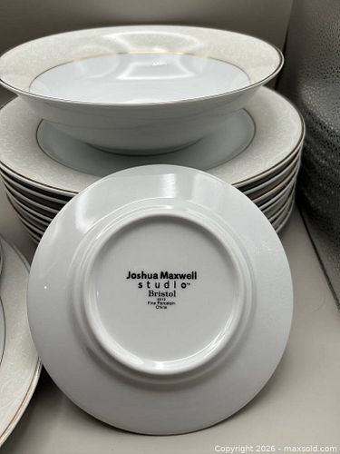 Lot #8 (1 of 6)