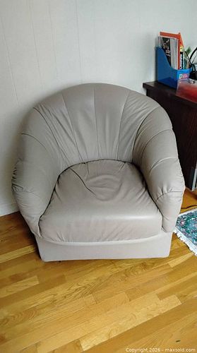 Lot #55 (1 of 4)