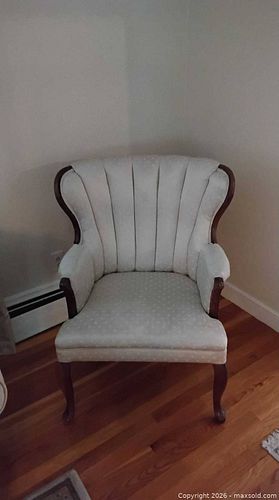 Lot #8 (1 of 5)