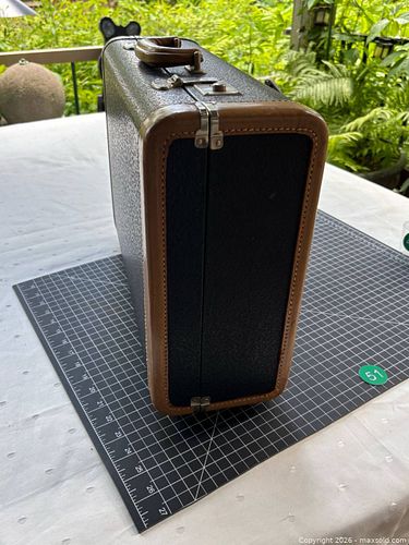 Lot #51 (1 of 19)
