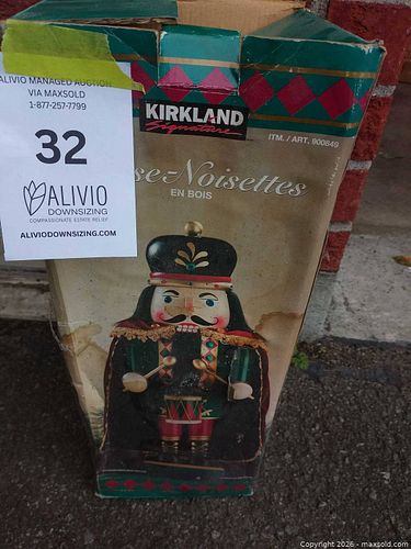 Lot #32 (1 of 2)