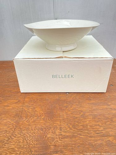 Belleek Porcelain Large White Embossed Serving/Centerpiece Bowl (1 of 5)
