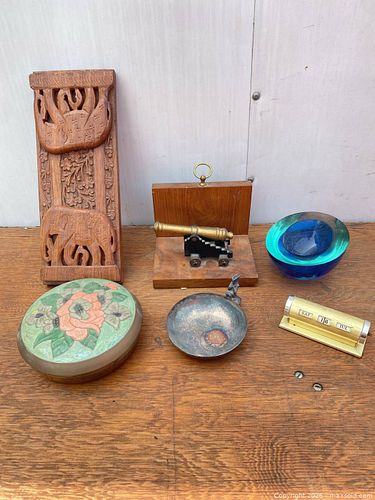 Vintage Mixed-Material Decorative Collectible Lot (1 of 8)