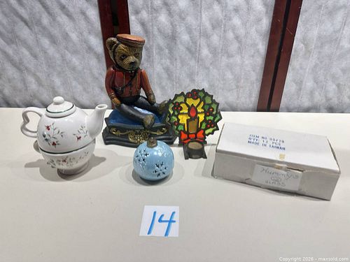 Mixed holiday figurines & ornaments lot (bear, hummingbirds, teapot) (1 of 8)