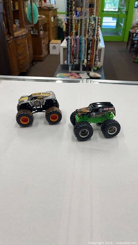 Lot #33 (1 of 4)