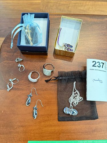 Lot #237 (1 of 14)