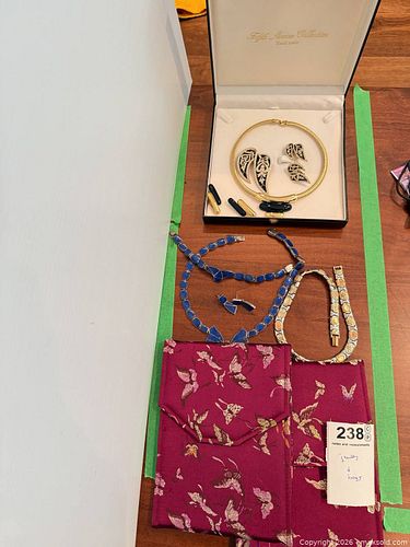 Lot #238 (1 of 8)