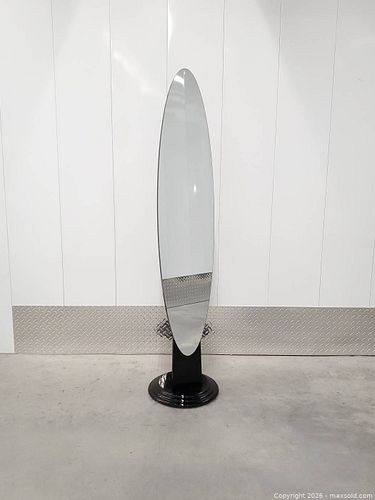 Lot #283 (1 of 13)