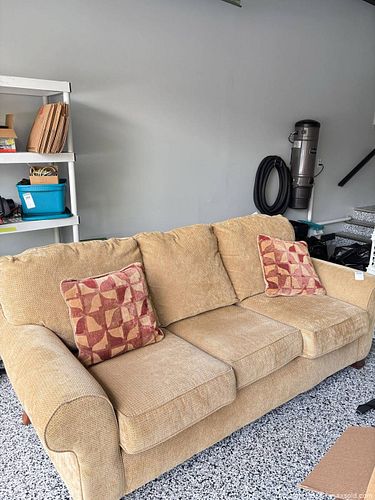 3 Seater Sofa (1 of 10)