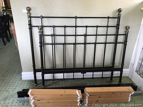 Lot #0097 (1 of 4)