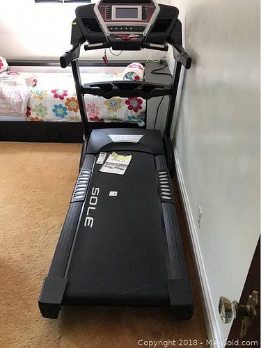 Lot #0127 (1 of 6)