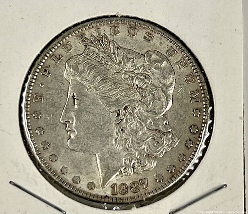 Lot #581 (1 of 2)