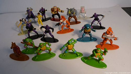 Collectible Ninja Turtles Metal Toys  (1 of 7)