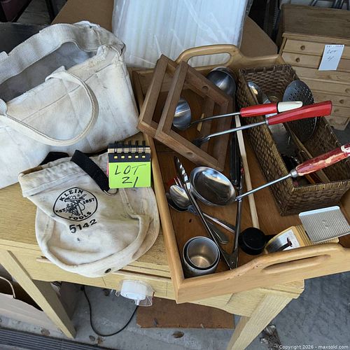 Lot #32 (1 of 6)