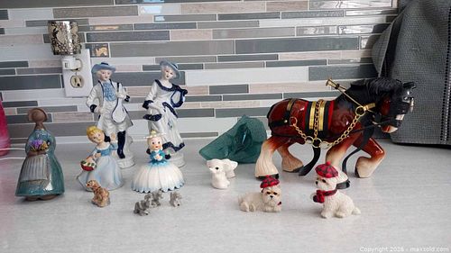 Vintage Figurines  (1 of 10)