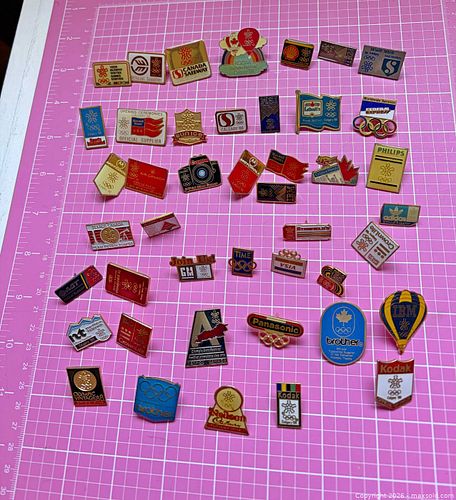 1988 Calgary Winter Olympics Sponsor Lapel Pins, 21–50 -bm (1 of 15)