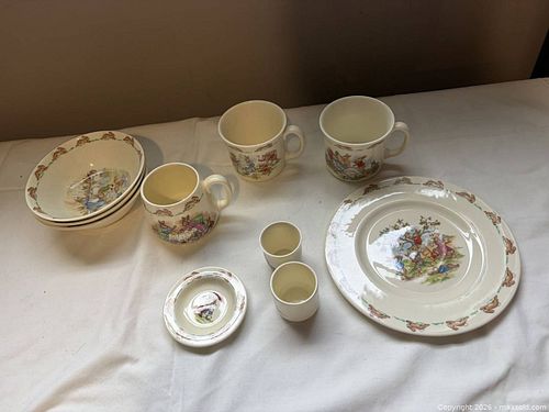 ROYAL DOULTON "Bunnykins" Ceramic Rabbit-Illustrated Dinnerware Set, approx. 10 Pieces - jl (1 of 6)