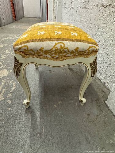 Mid Century Thomasville French Provincial Vanity Desk with Stool (1 of 13)