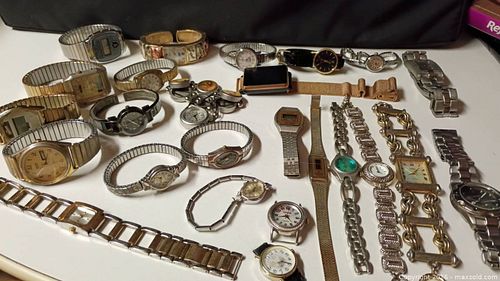 25 Random Men's/Women's Metal watches (1 of 12)