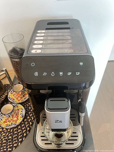 2s Automatic Bean-to-Cup Espresso Machine Black/Silver (1 of 4)