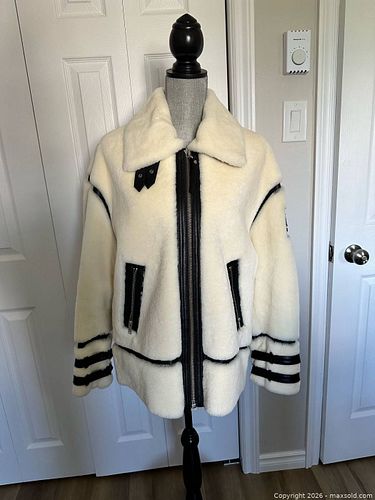 Lot #19 (1 of 3)