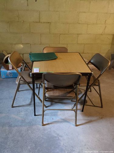 Samsonite Folding Card Table & 4 Chairs, 36" Square (1 of 15)