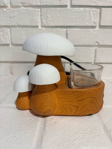 Lot #11 (1 of 7)