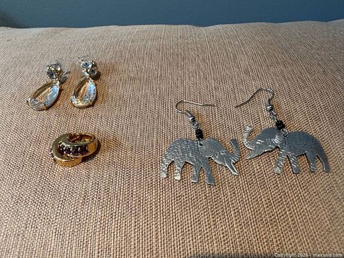 Costume Jewelry D (1 of 4)