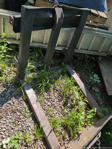 Steel Pallet Fork Attachment for Tractor/Loader, Short Tines (1 of 5)