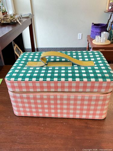 Lot #29 (1 of 3)