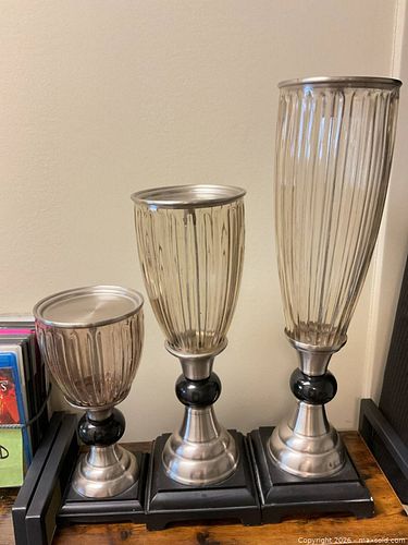 Lot #33 (1 of 4)