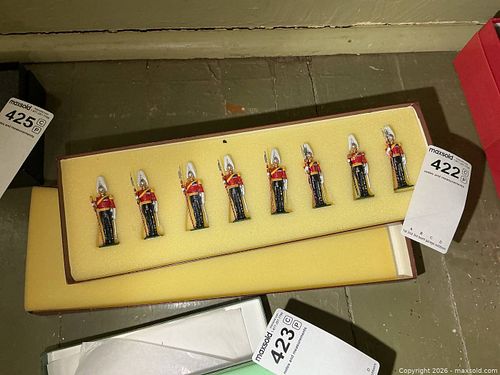 Lot #422 (1 of 8)