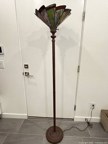 Floor Lamp (1 of 6)