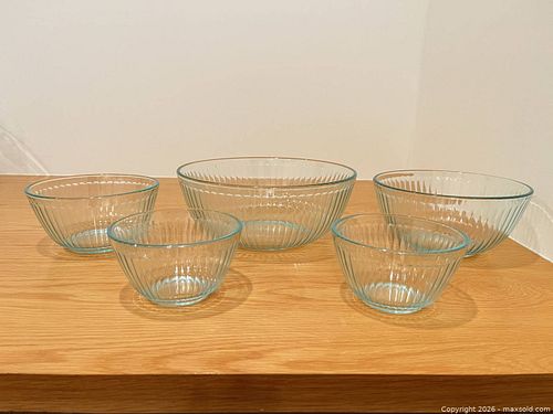 Pyrex Mixing Bowl Set (1 of 10)