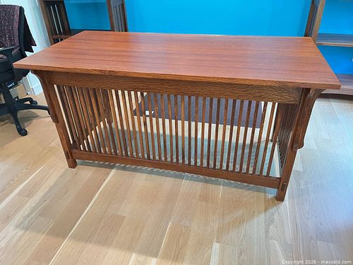 Wood Desk (1 of 7)