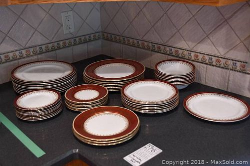 Lot #0276 (1 of 7)