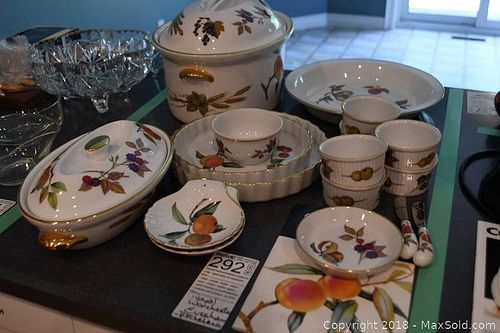 Lot #0292 (1 of 12)