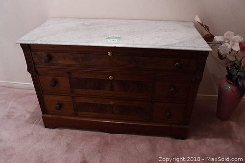 Lot #0341 (1 of 10)