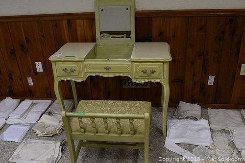 Lot #0351 (1 of 14)