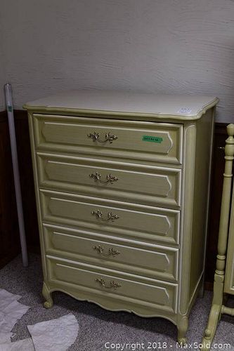 Lot #0353 (1 of 7)