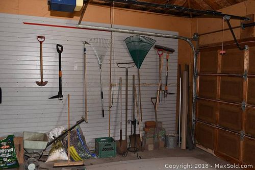 Lot #0405 (1 of 11)