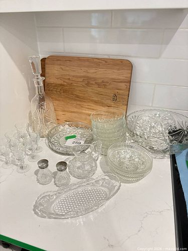 Lot #259 (1 of 8)