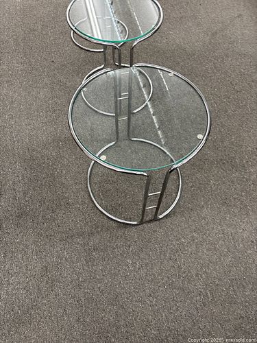 Set of 3 Round Nesting Tables with Glass Tops and Chrome Frames (1 of 6)