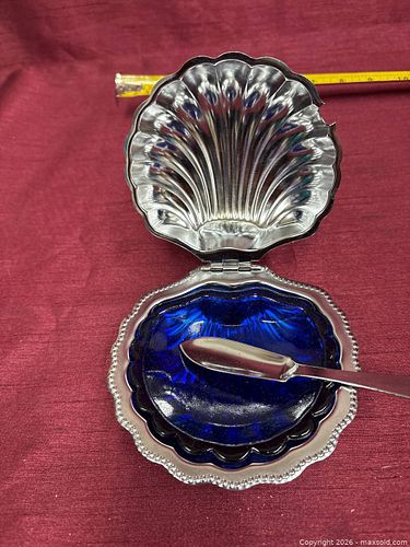 Silver tone Shell-Shaped Hinged Dish (1 of 3)