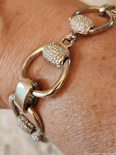 Bracelet (1 of 3)